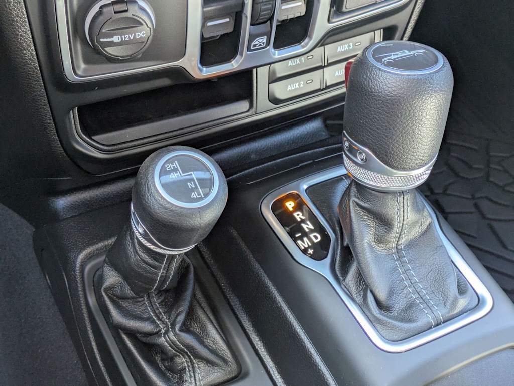 Thumbnail: 2025 Jeep Gladiator - 16