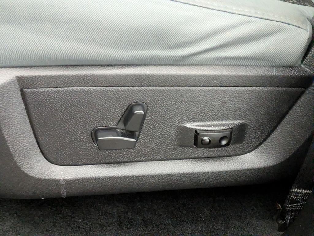 Thumbnail: 2013 RAM 1500 - 26