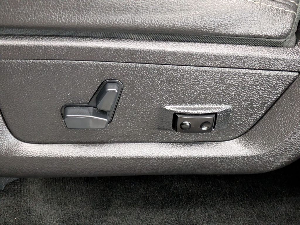 Thumbnail: 2015 RAM 1500 - 28