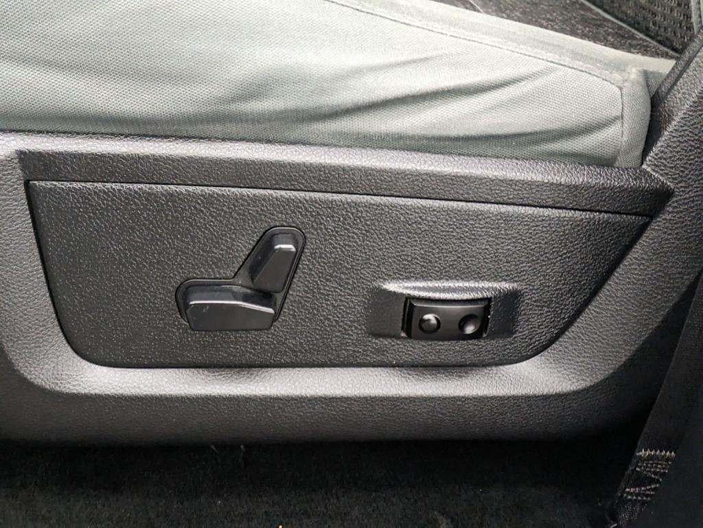 Thumbnail: 2015 RAM 1500 - 27