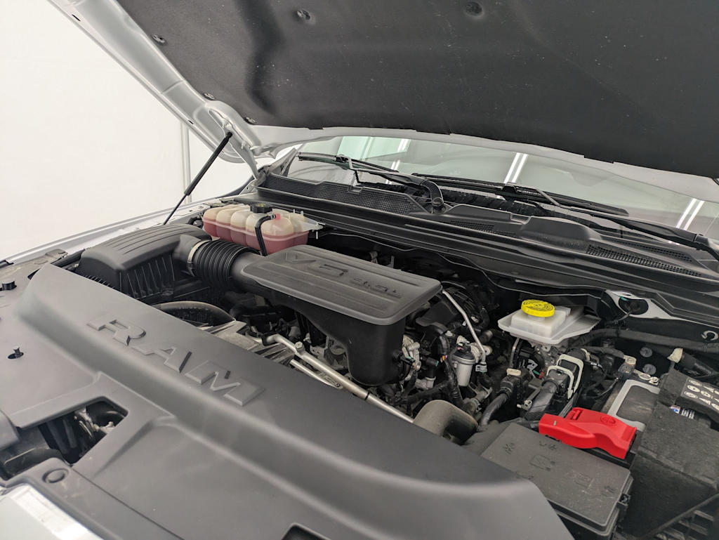 Thumbnail: 2025 RAM 1500 - 9