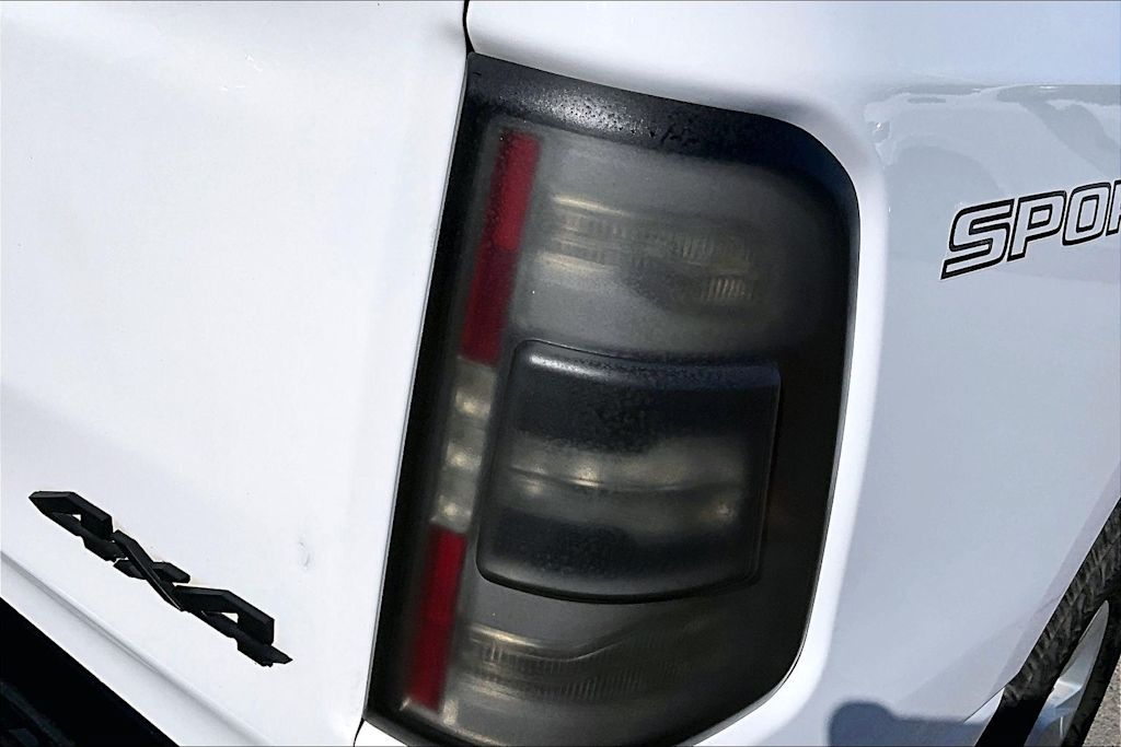 Thumbnail: 2021 RAM 1500 - 32