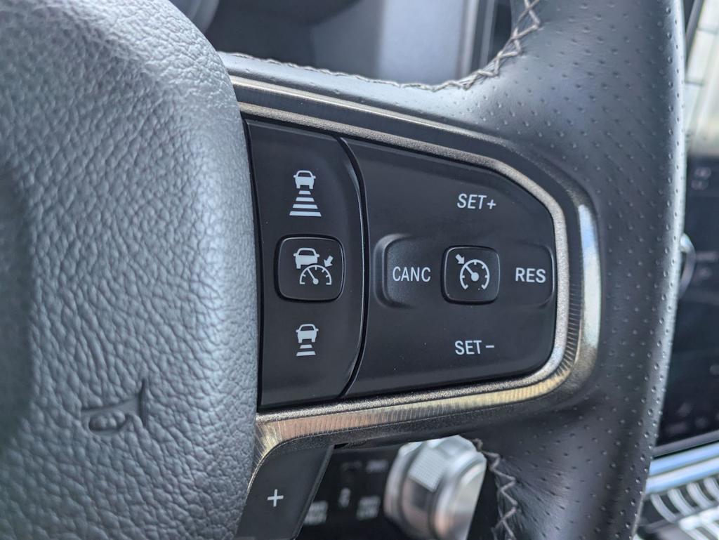 Thumbnail: 2023 RAM 1500 - 33