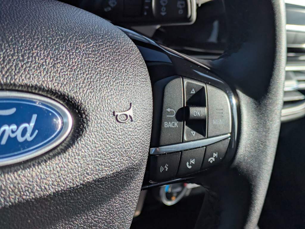 Thumbnail: 2021 Ford Escape - 31