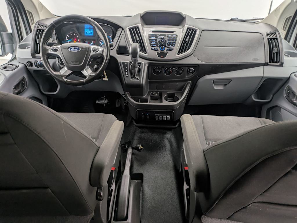 2017 Ford Transit Series 150 XLT 2