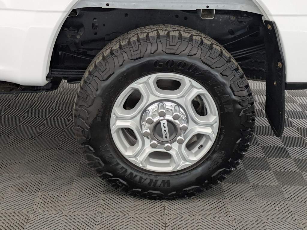 Thumbnail: 2025 Ford F-350 - 8