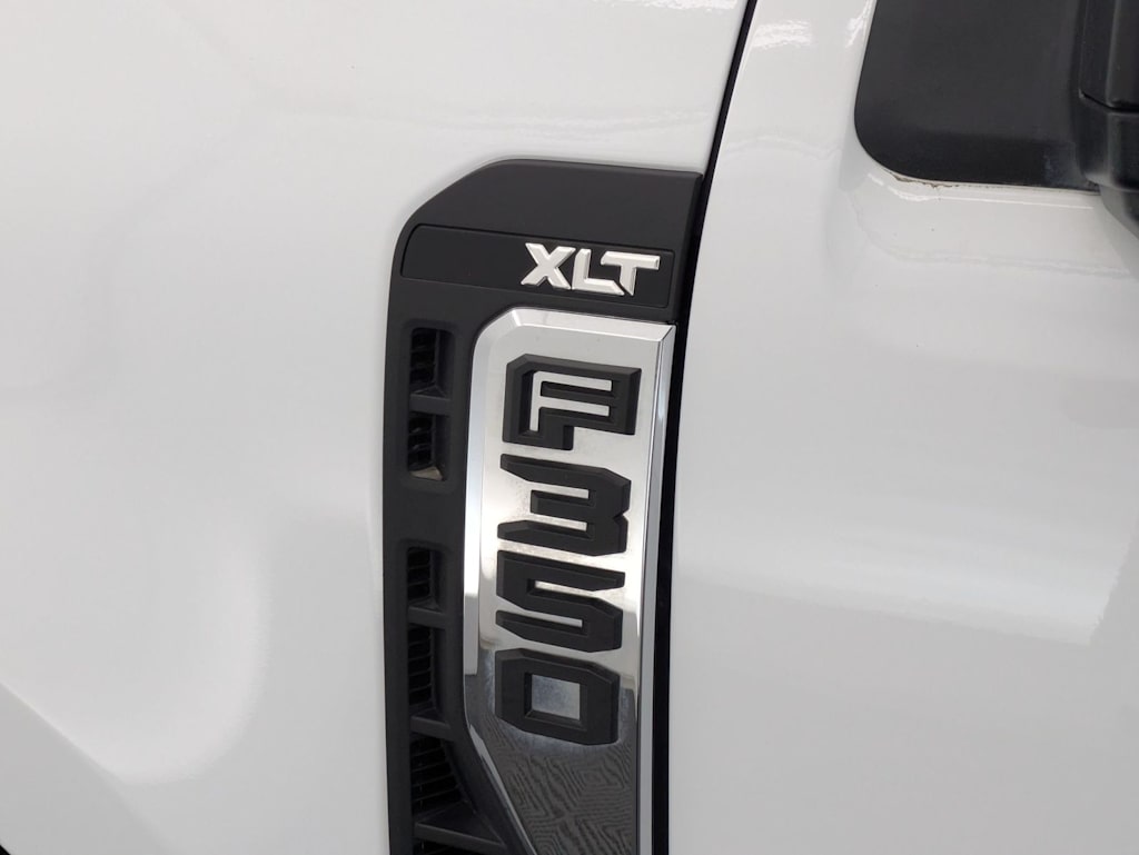 Thumbnail: 2025 Ford F-350 - 19