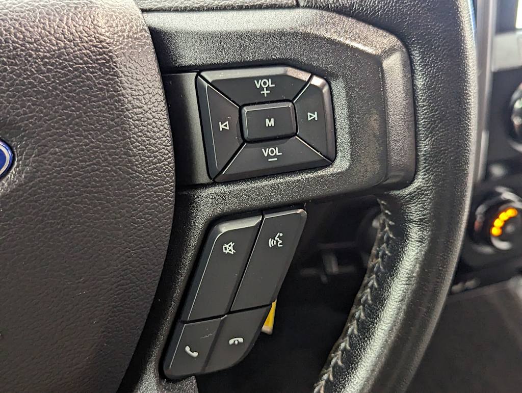 2020 Ford F-150 XLT 32