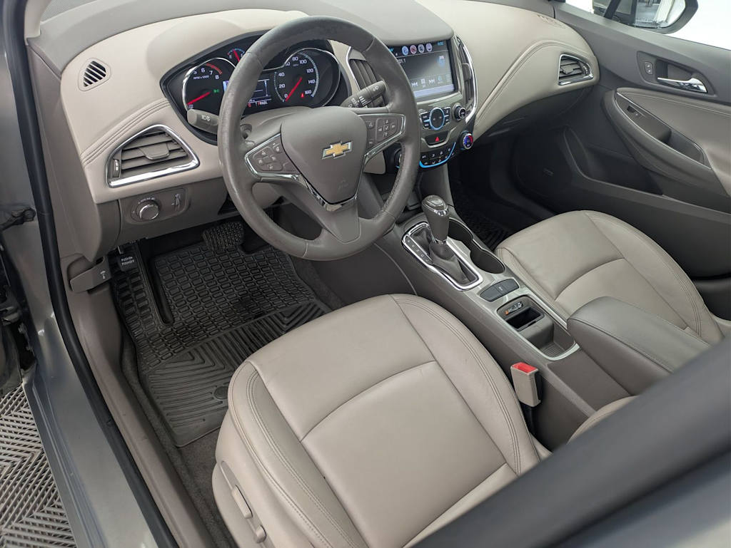 Thumbnail: 2018 Chevrolet Cruze - 2