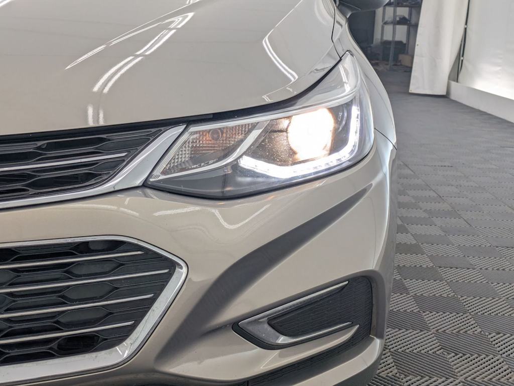 Thumbnail: 2018 Chevrolet Cruze - 23
