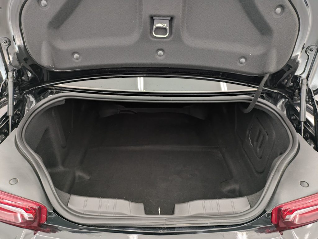 Thumbnail: 2019 Chevrolet Camaro - 18