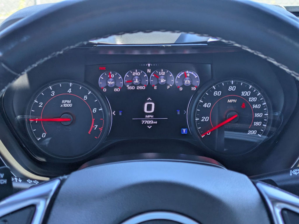 Thumbnail: 2019 Chevrolet Camaro - 17