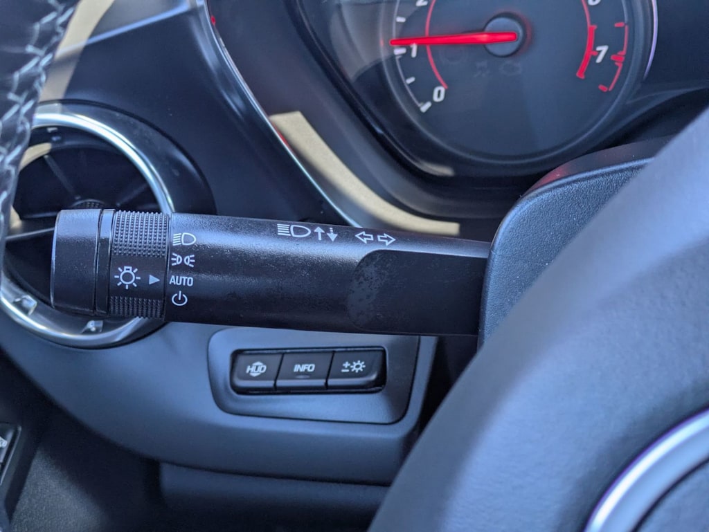 Thumbnail: 2019 Chevrolet Camaro - 31