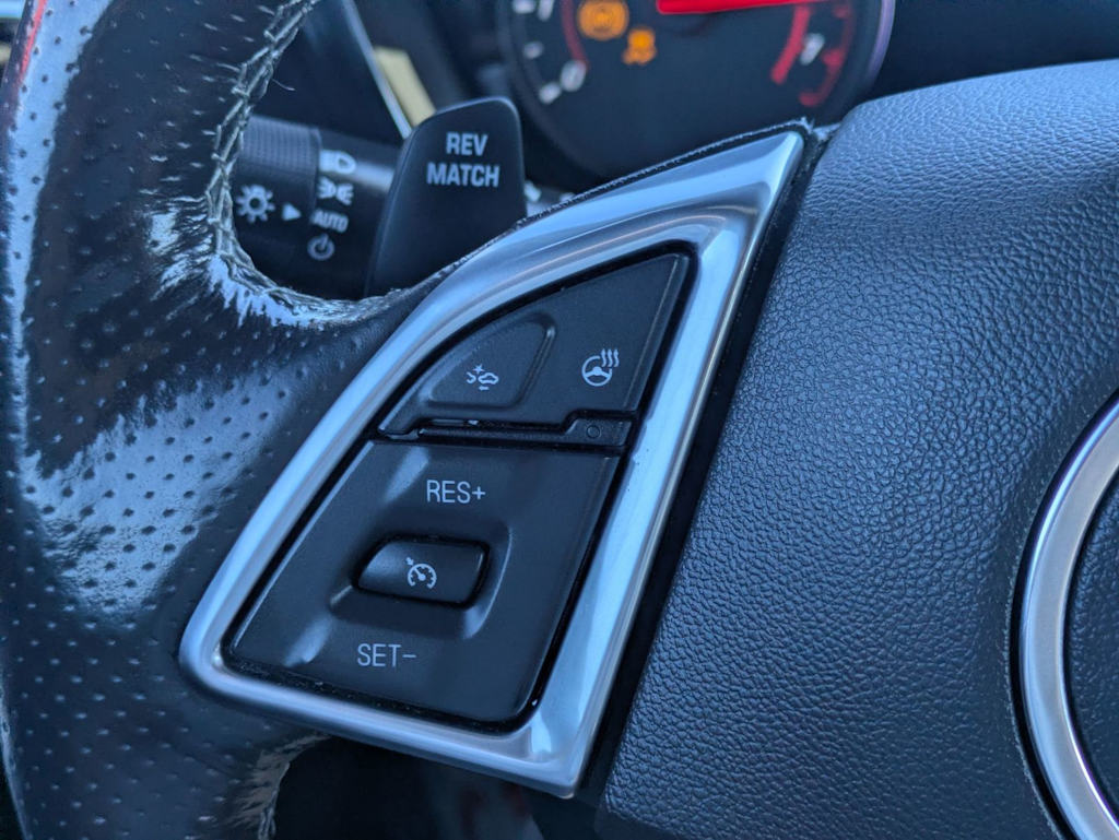 Thumbnail: 2019 Chevrolet Camaro - 28