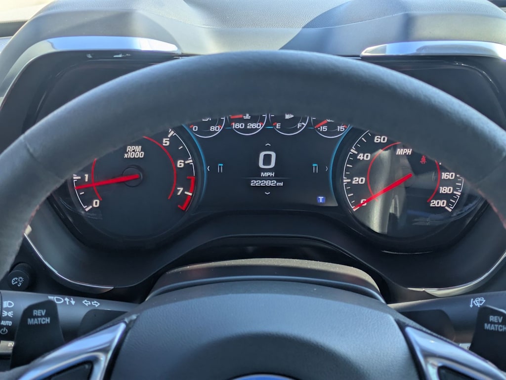 Thumbnail: 2018 Chevrolet Camaro - 16