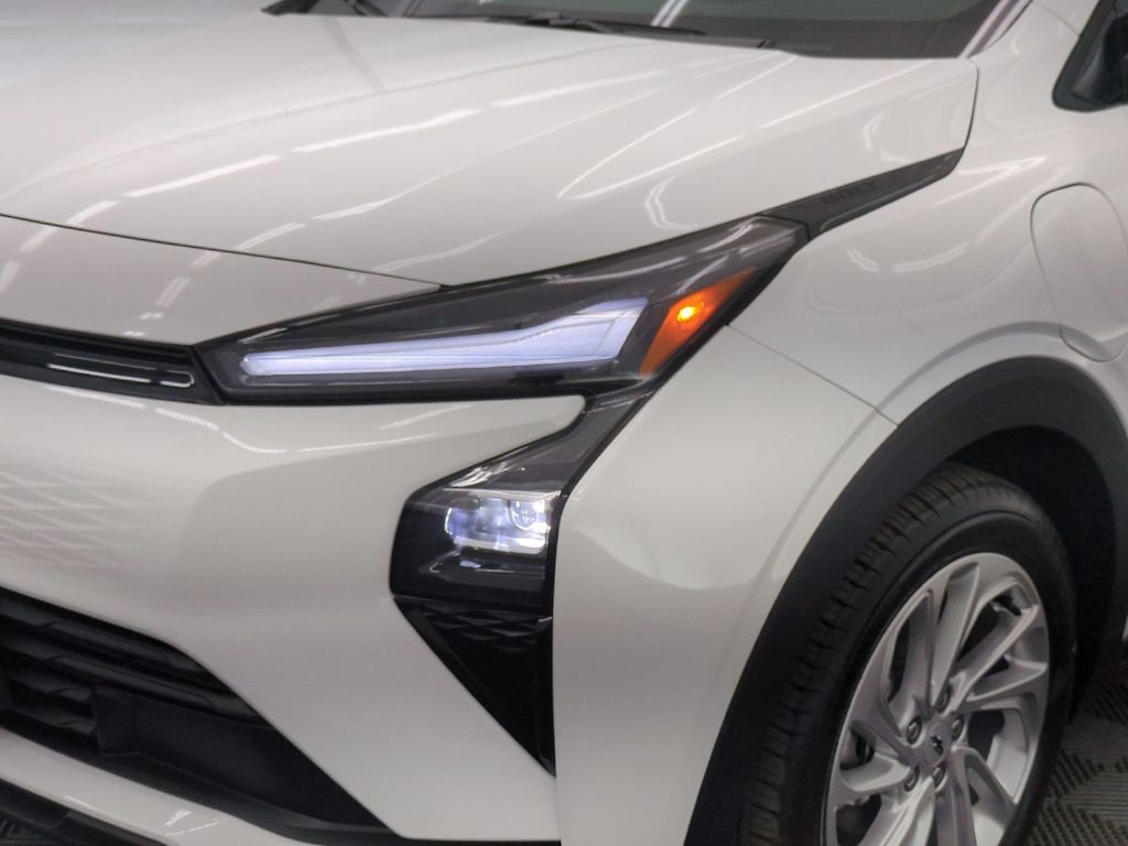 Thumbnail: 2027 Chevrolet Bolt EV - 5