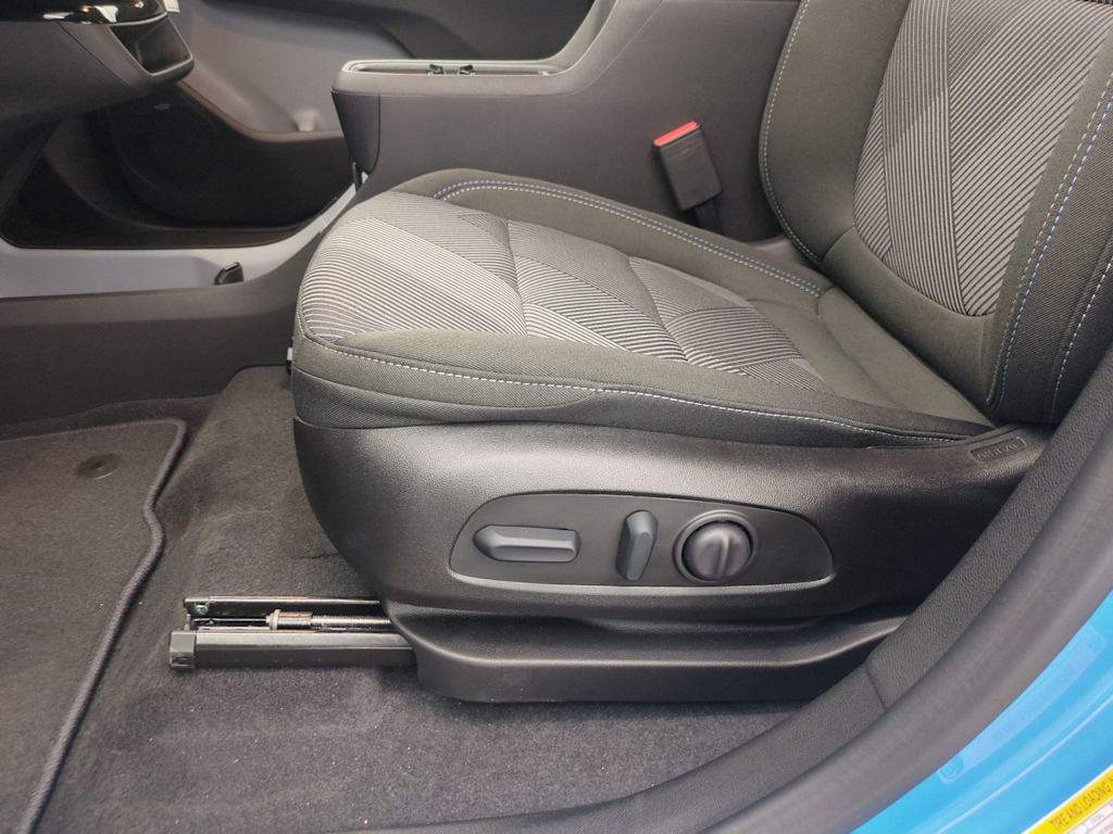 Thumbnail: 2027 Chevrolet Bolt EV - 24