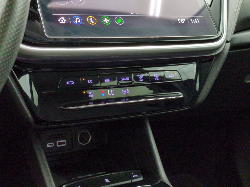 Thumbnail: 2023 Chevrolet Bolt EUV - 34