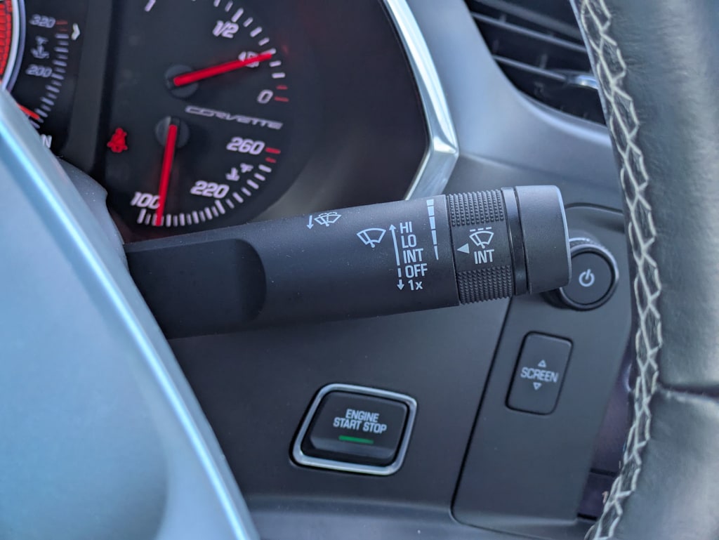 Thumbnail: 2015 Chevrolet Corvette - 15