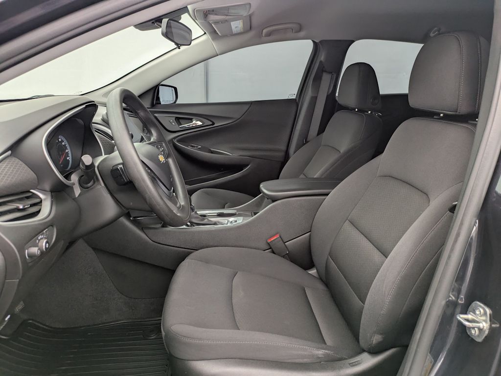 Thumbnail: 2022 Chevrolet Malibu - 11