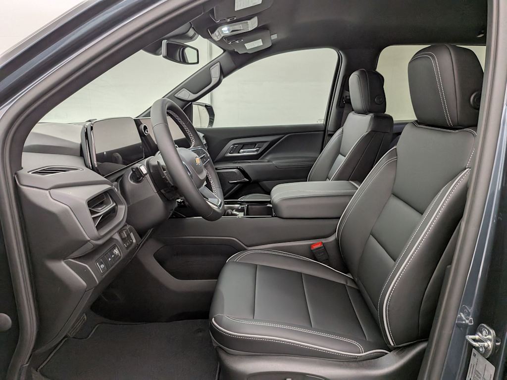 Thumbnail: 2026 Chevrolet Silverado EV - 10