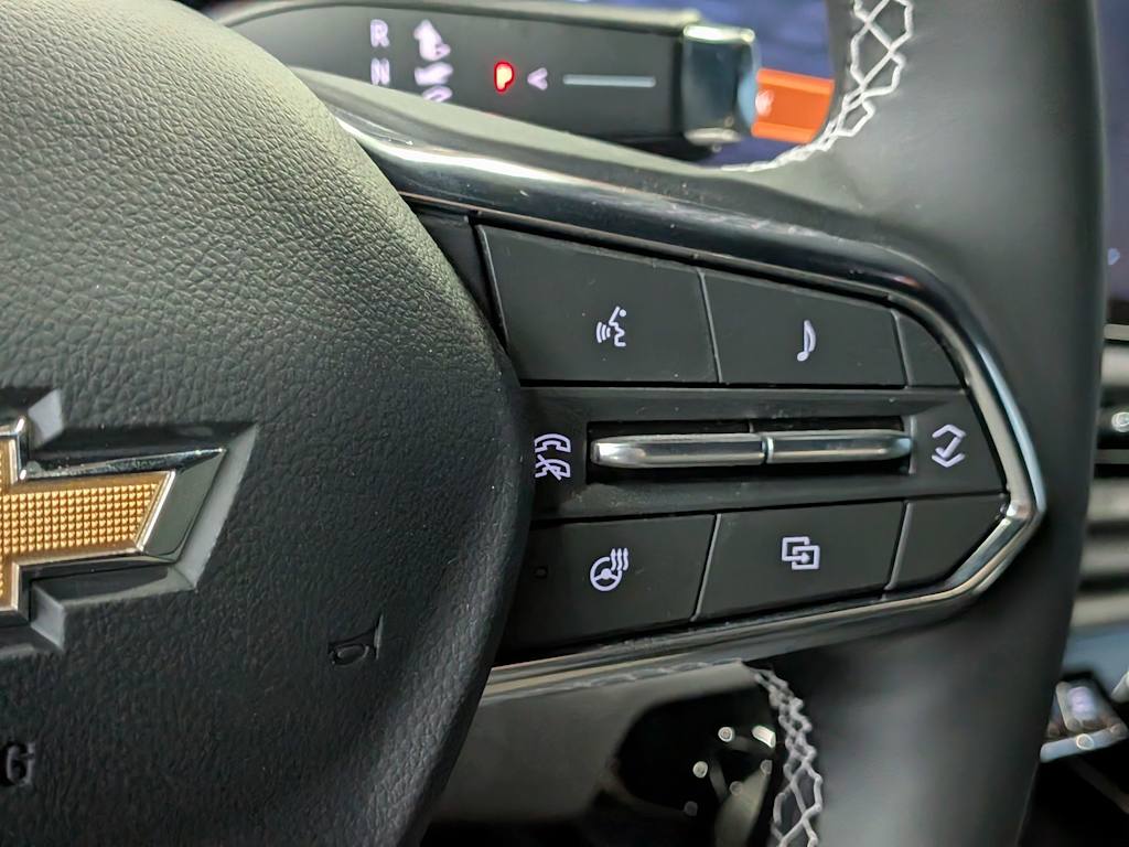 Thumbnail: 2026 Chevrolet Silverado EV - 28