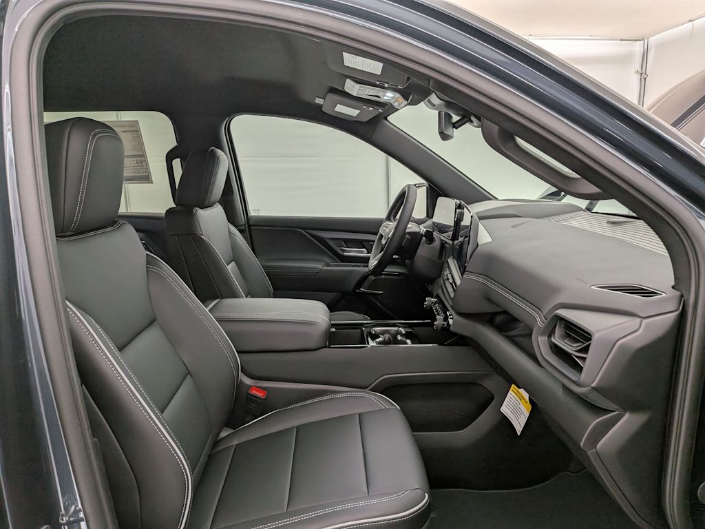 Thumbnail: 2026 Chevrolet Silverado EV - 11