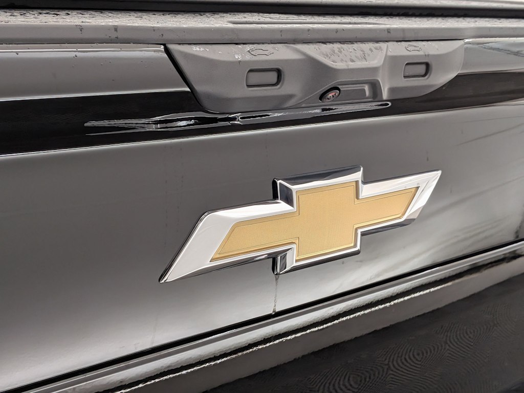 Thumbnail: 2026 Chevrolet Silverado EV - 23