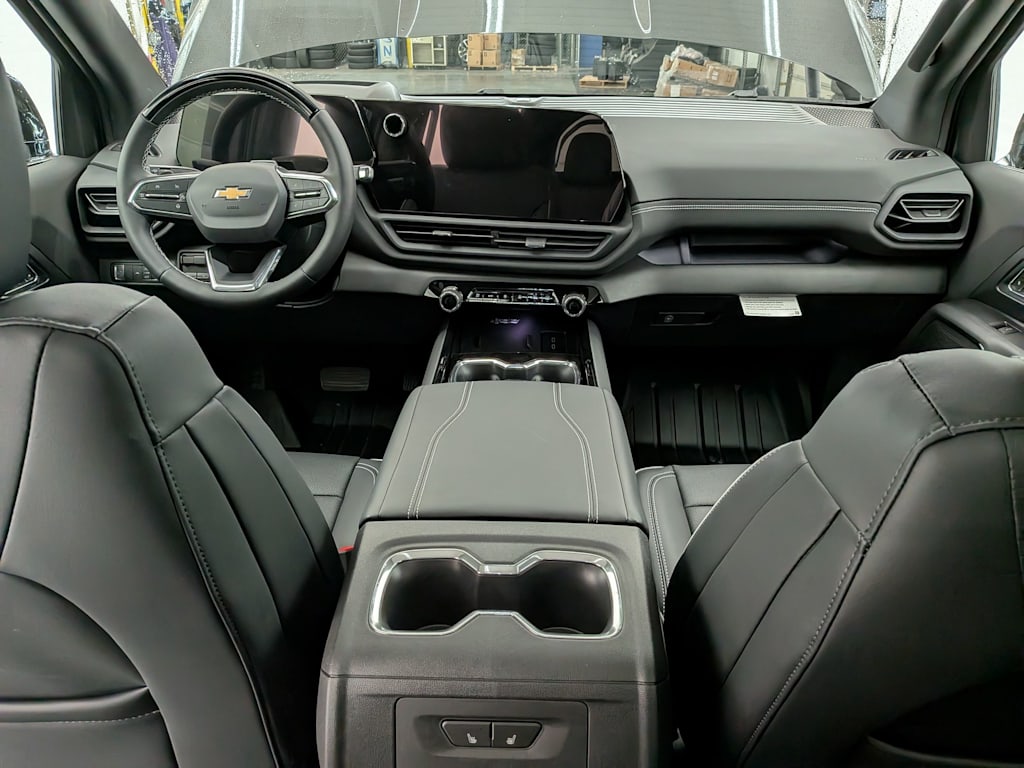 Thumbnail: 2026 Chevrolet Silverado EV - 9