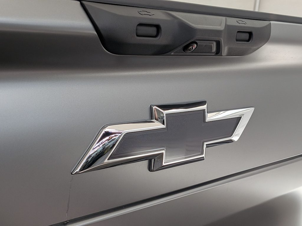 Thumbnail: 2026 Chevrolet Silverado EV - 23