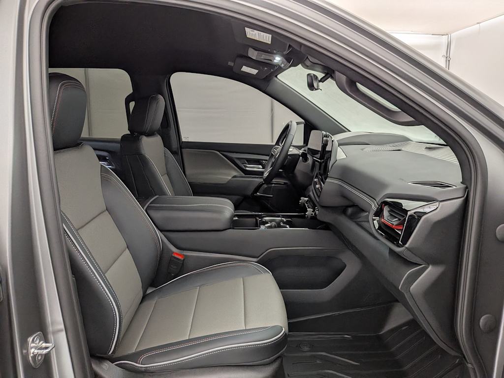 Thumbnail: 2026 Chevrolet Silverado EV - 11