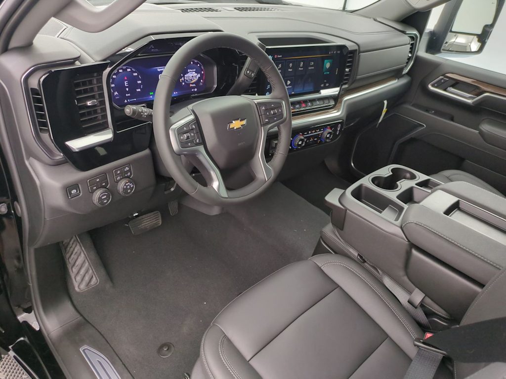 Thumbnail: 2026 Chevrolet Silverado 2500 - 2