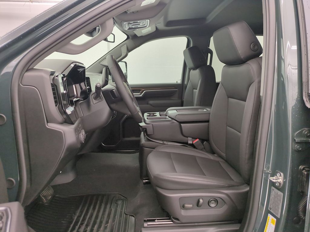 Thumbnail: 2026 Chevrolet Silverado 2500 - 10