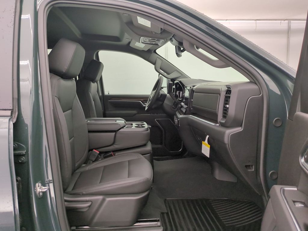 Thumbnail: 2026 Chevrolet Silverado 2500 - 11