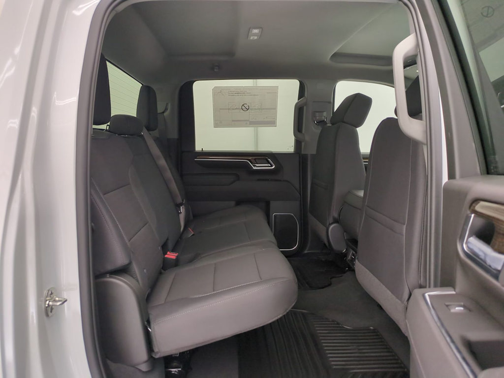 Thumbnail: 2026 Chevrolet Silverado 2500 - 26