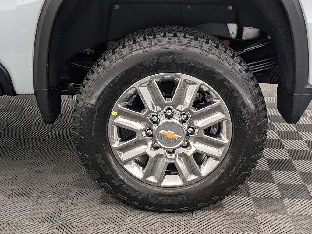 Thumbnail: 2026 Chevrolet Silverado 2500 - 8