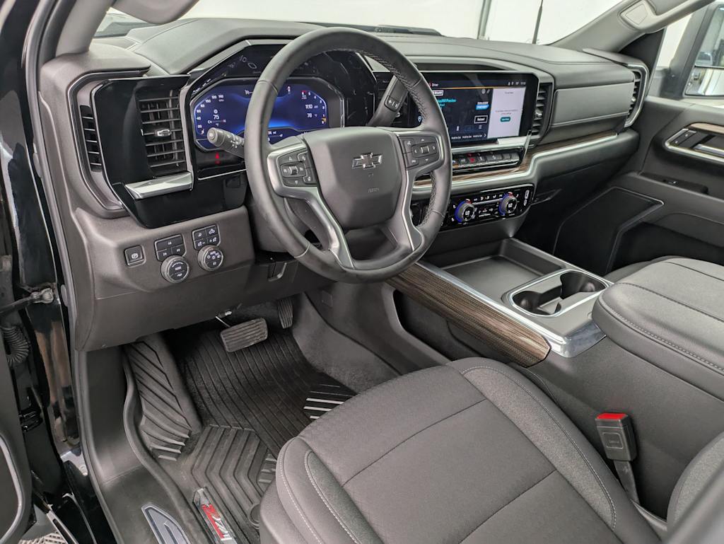 Thumbnail: 2025 Chevrolet Silverado 3500 - 2