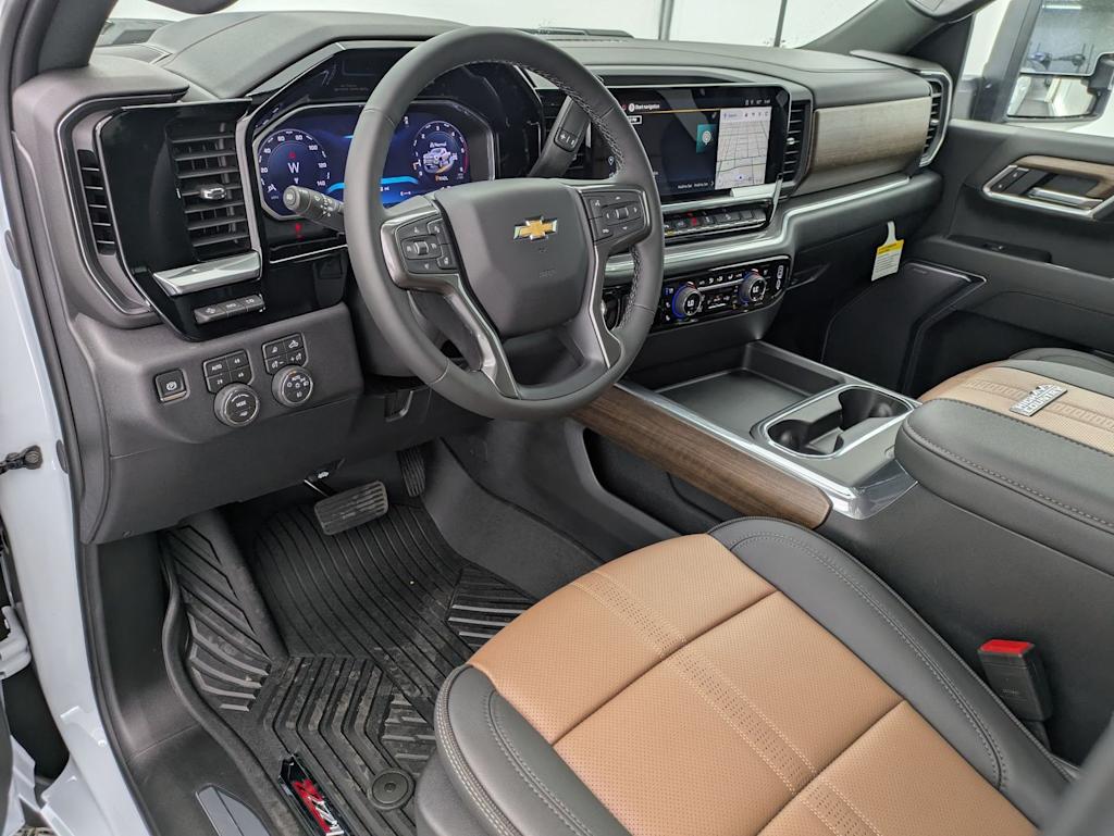 Thumbnail: 2026 Chevrolet Silverado 3500 - 2