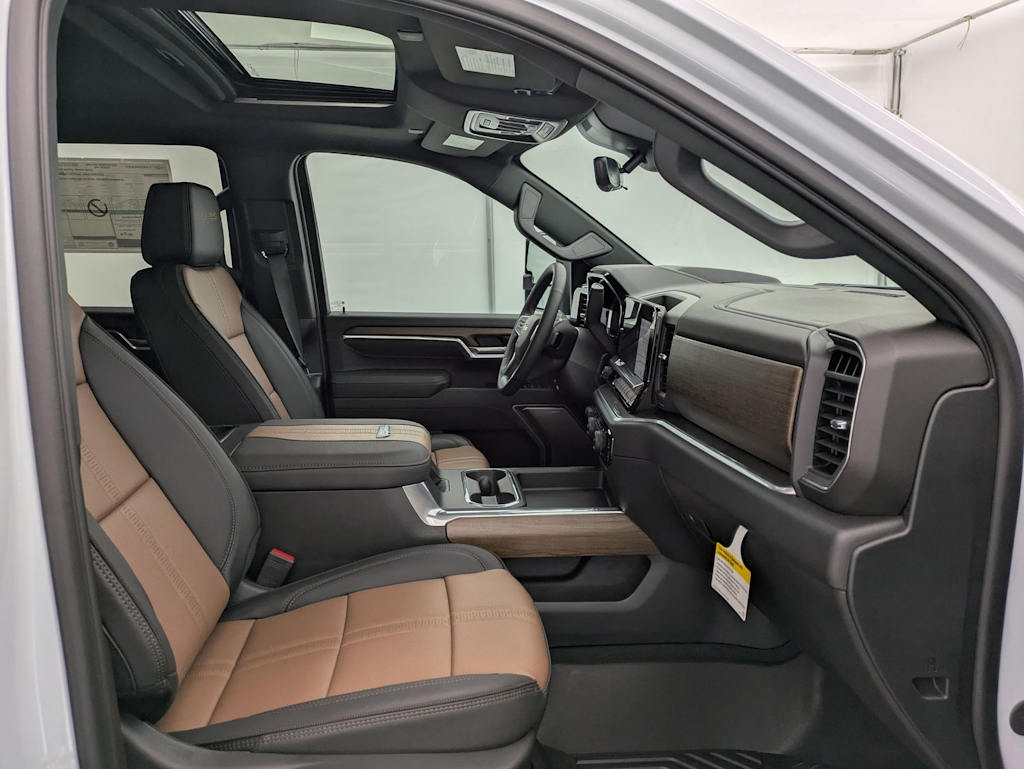 Thumbnail: 2026 Chevrolet Silverado 3500 - 12