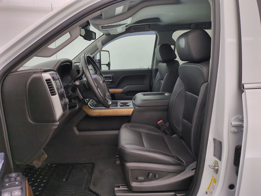 Thumbnail: 2019 Chevrolet Silverado 3500 - 11