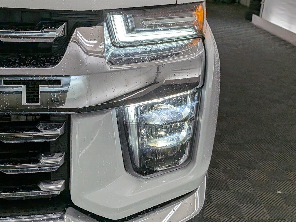 Thumbnail: 2022 Chevrolet Silverado 2500 - 23