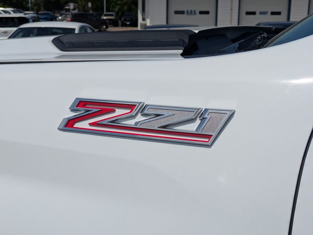 Thumbnail: 2021 Chevrolet Silverado 3500 - 21