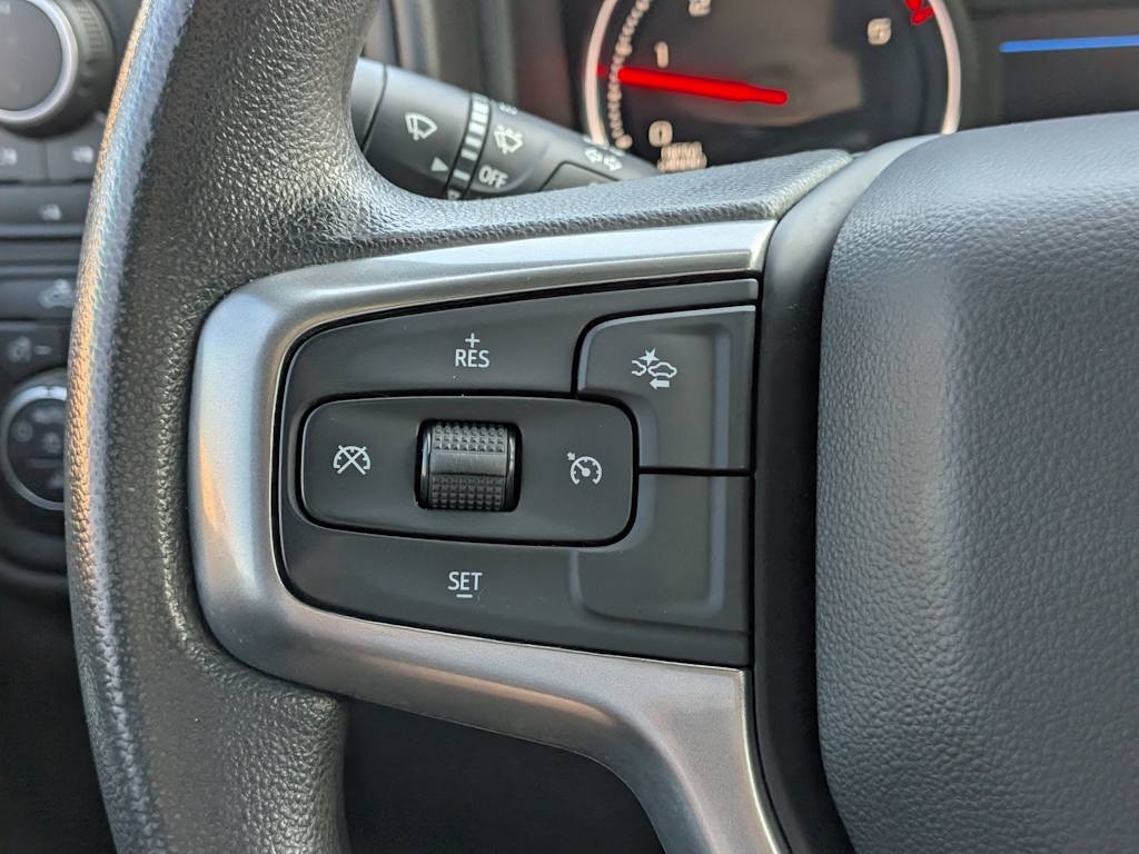 Thumbnail: 2022 Chevrolet Silverado 3500 - 30