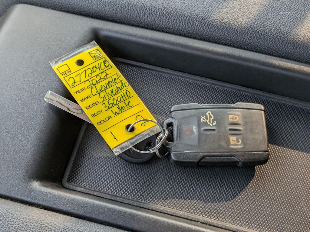 Thumbnail: 2022 Chevrolet Silverado 3500 - 19