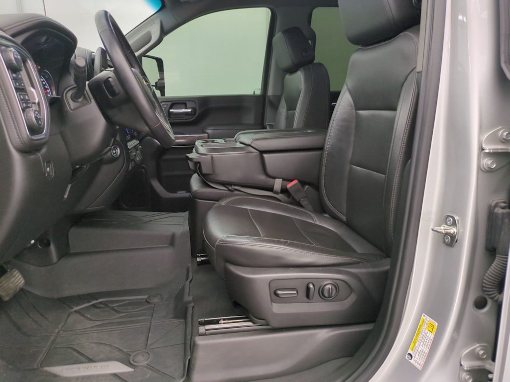 Thumbnail: 2020 Chevrolet Silverado 3500 - 10