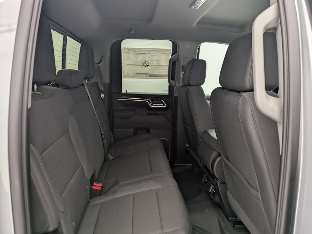 Thumbnail: 2026 Chevrolet Silverado 2500 - 32