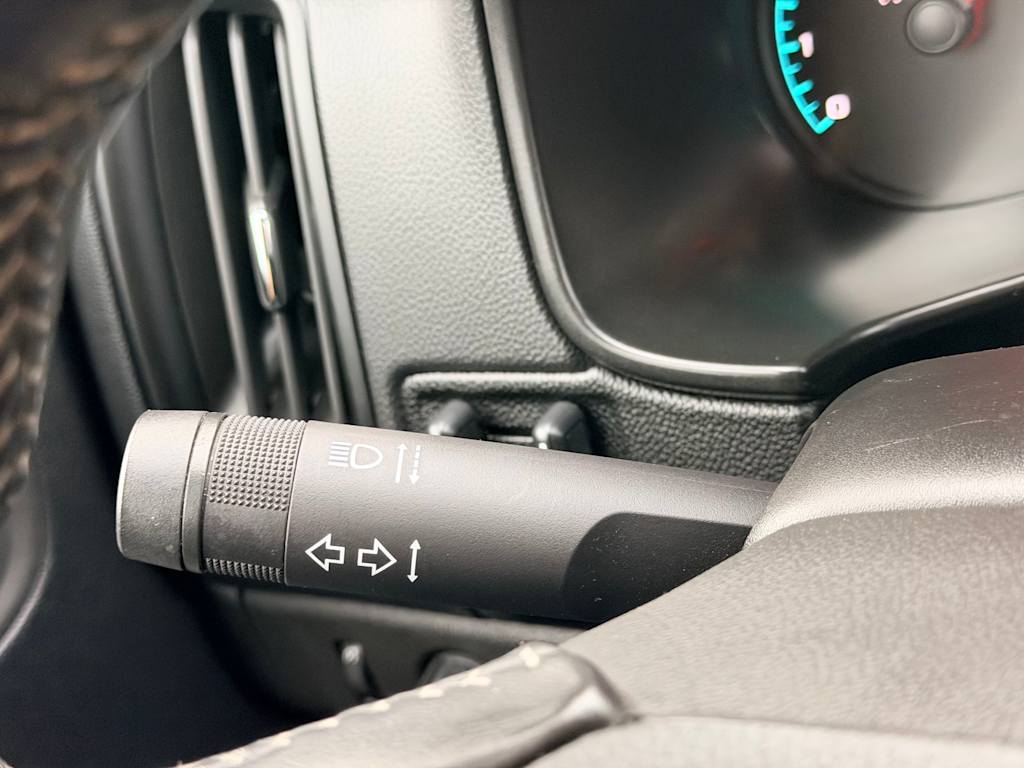 Thumbnail: 2022 Chevrolet Colorado - 16