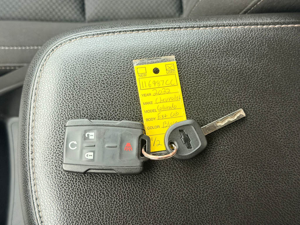 Thumbnail: 2022 Chevrolet Colorado - 19