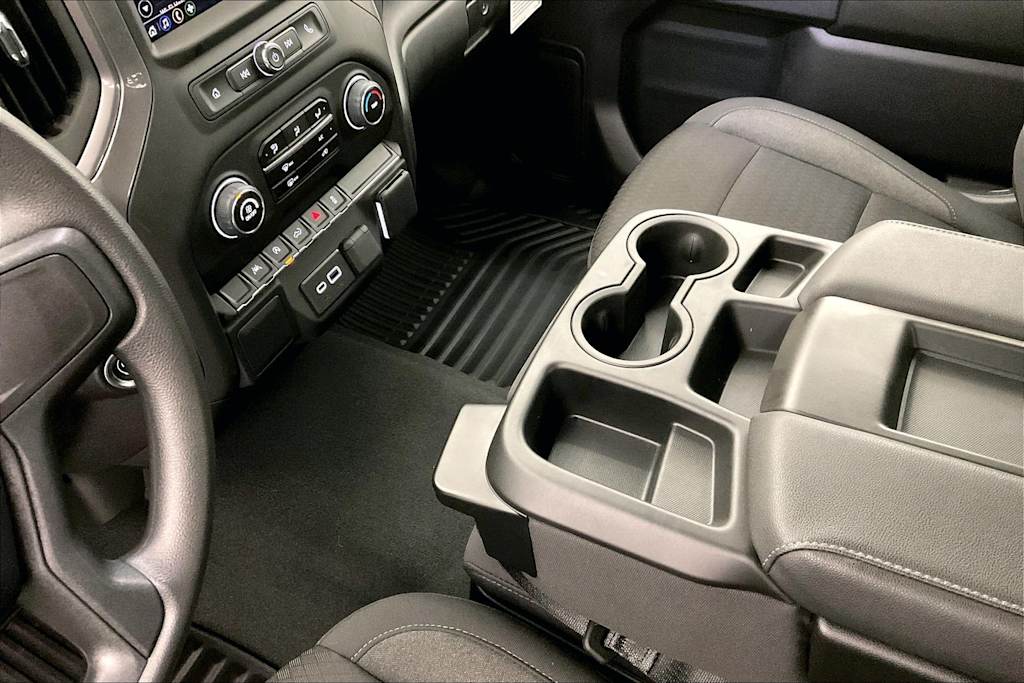 2024 Chevrolet Silverado 1500 Custom 18