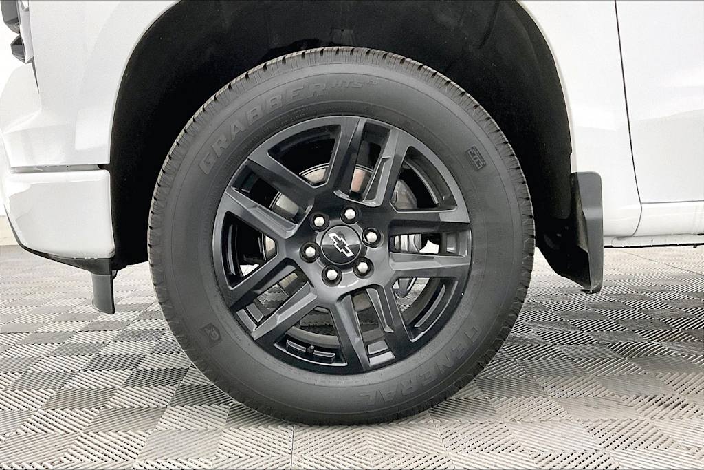 2024 Chevrolet Silverado 1500 Custom 9
